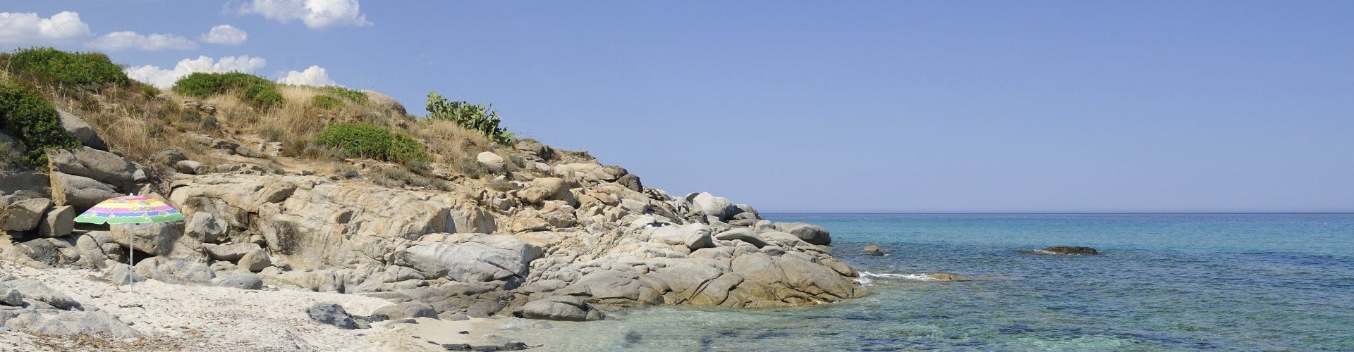 Spiaggia davanti al condominio di  Sant Elmo