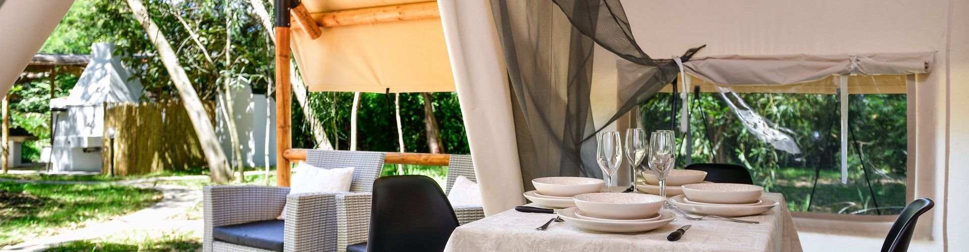 Zelt-Lodge Orri 2 | Vista giardino dalla tenda Veranda e giardino