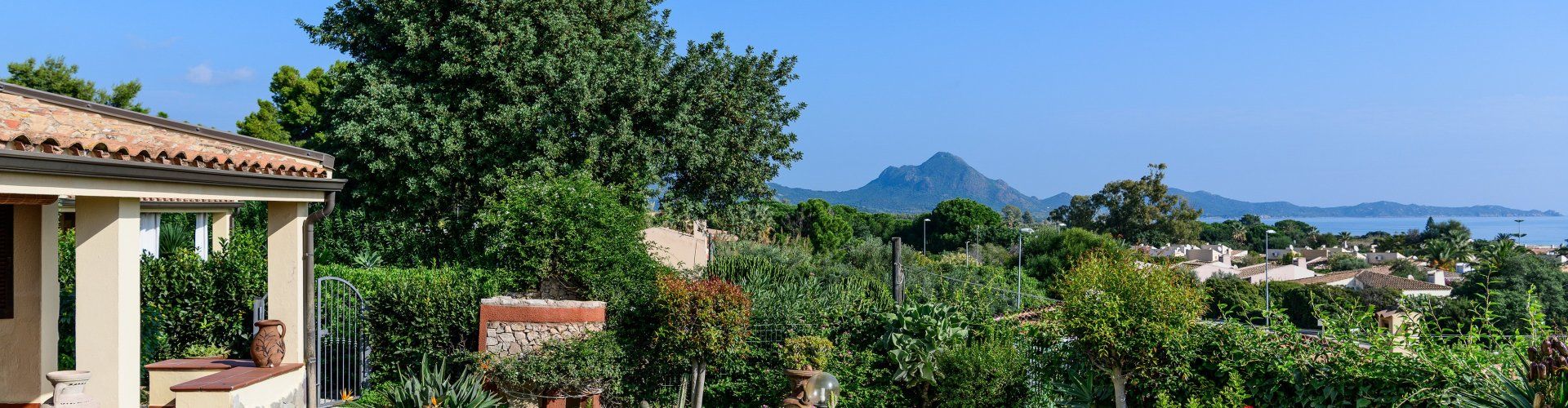 Villa Monica | Giardino sopra Costa Rei Giardino e vista mare