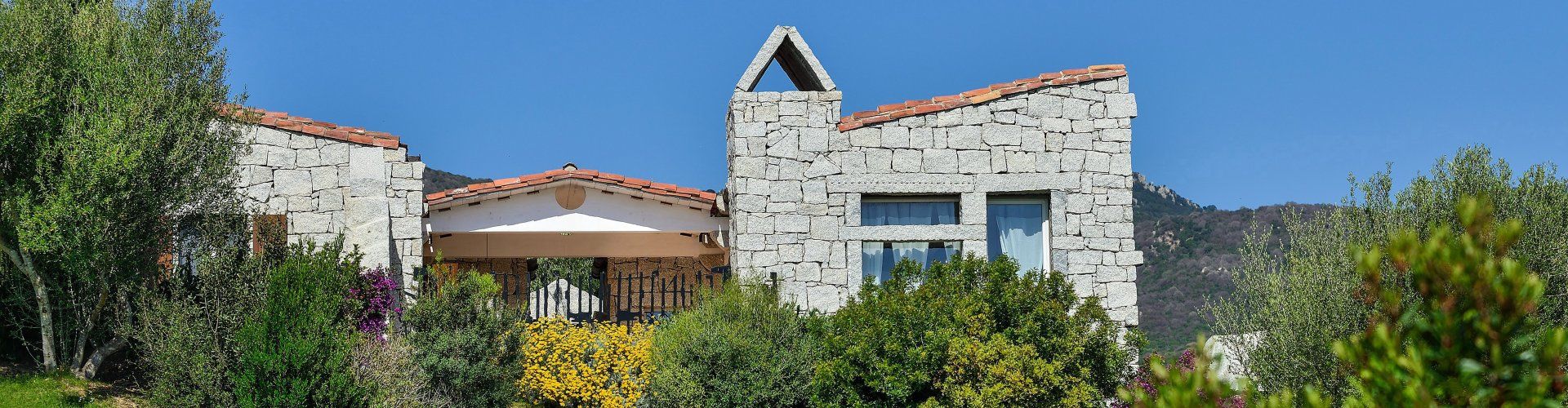 Li Conchi 5 | Casa in granito a solo 2,5 km dal mare in condominio con piscina Sardegna