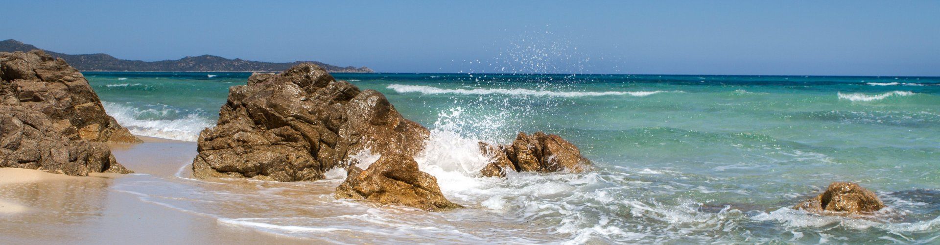 Spiaggia di sabbia e un mare cristallino