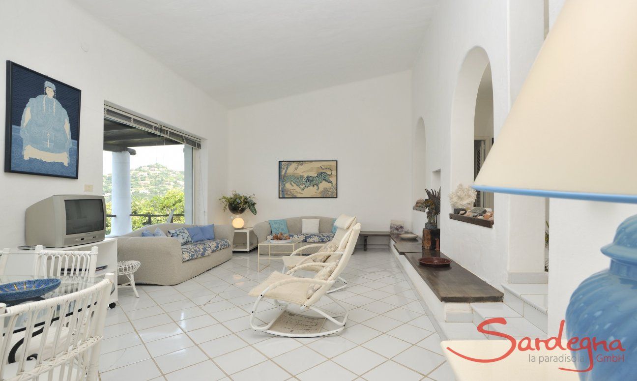 Villa Bella | Salone grande e luminoso con accesso alla terrazza Sala grande e luminosa di Villa Bella
