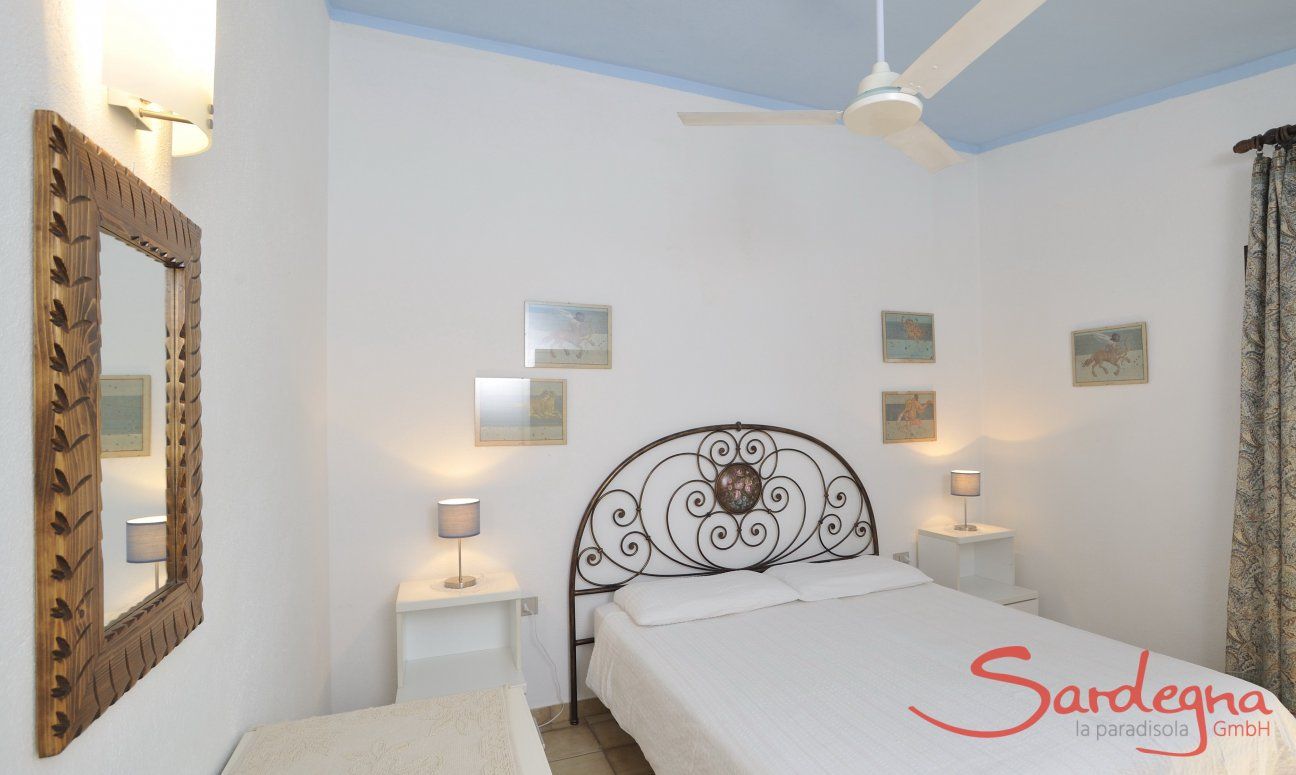 Casa Meloni 2 | Camera 1 con letto matrimoniale Camera 1 con letto matrimoniale Meloni 2 a Sant Elmo