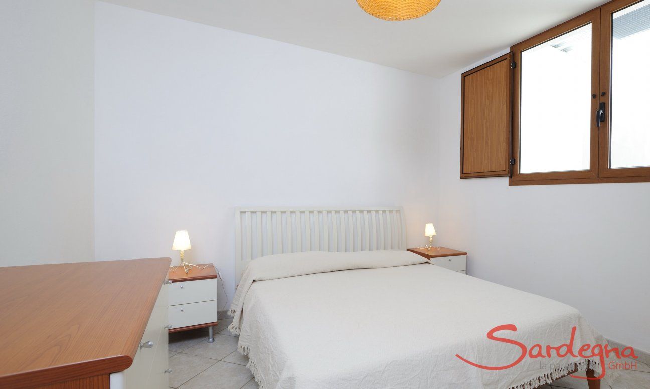 Villa Le Ginestre 1 | Camera 4 con letto matrimoniale nel semi interrato Camera 4 con letto matrimoniale nel semi interrato