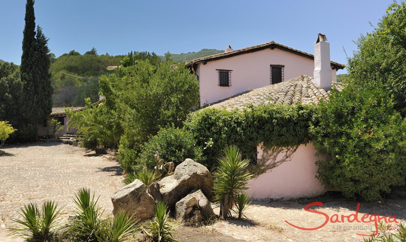 Villa Fiori 1 | Veduta dall'esterno V.Fiori 1