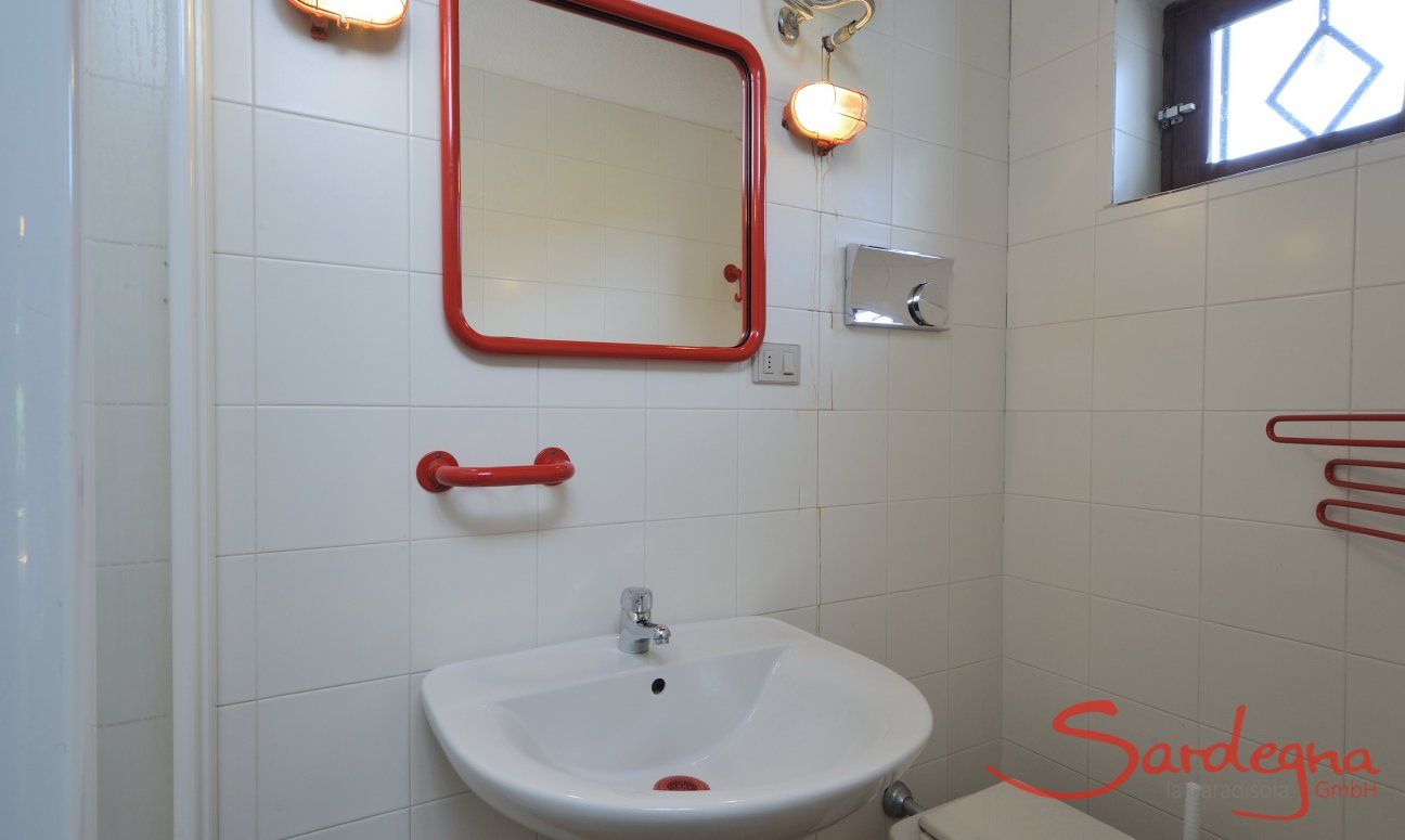 Villetta 12 | Bagno 1 con doccia Bagno