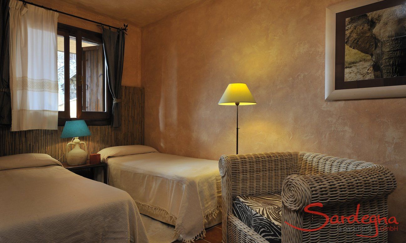 Apartment Country Club 1 | Camera 2 con due letti singoli Sardegna