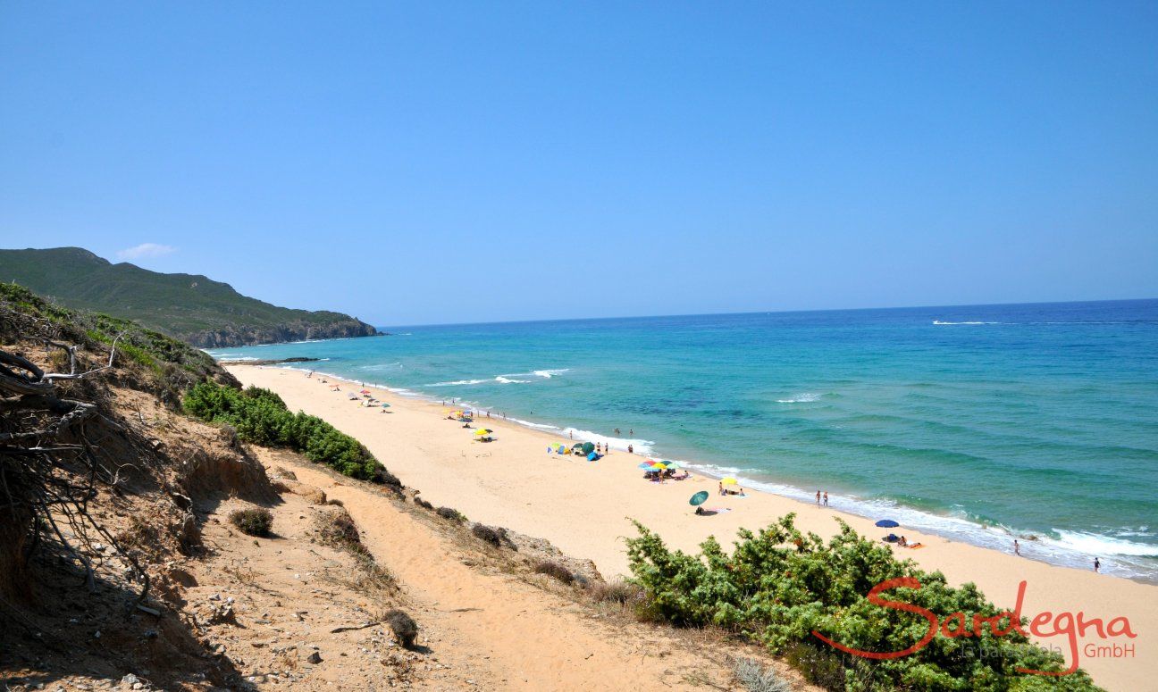 Spiaggia di Portixeddu sulla costa ovest della Sardegna