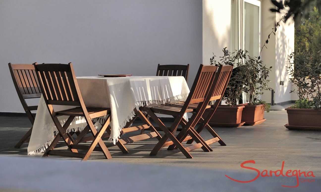 Apartment Cala Liberotto I | Tavolo per mangiare in terrazza Terrazza