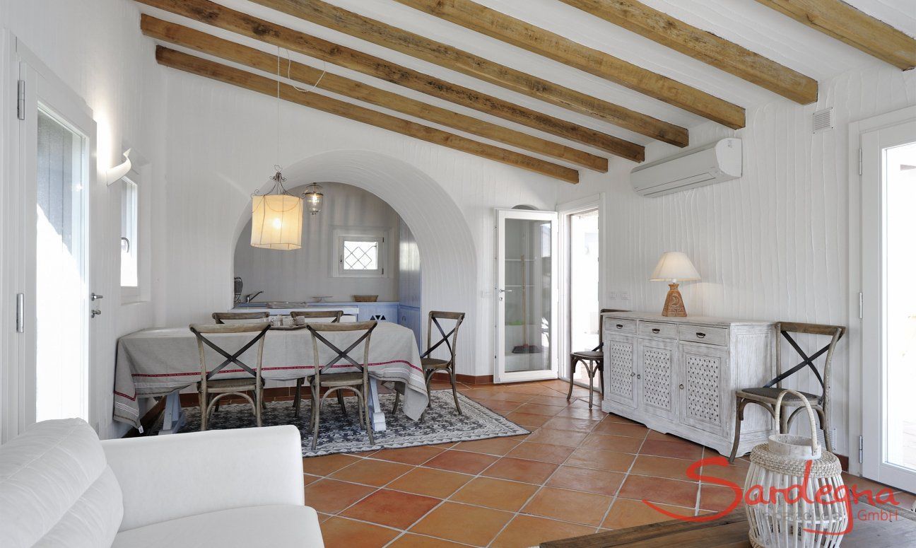 Li Conchi 25 | Sala da pranzo con salotto Sardegna