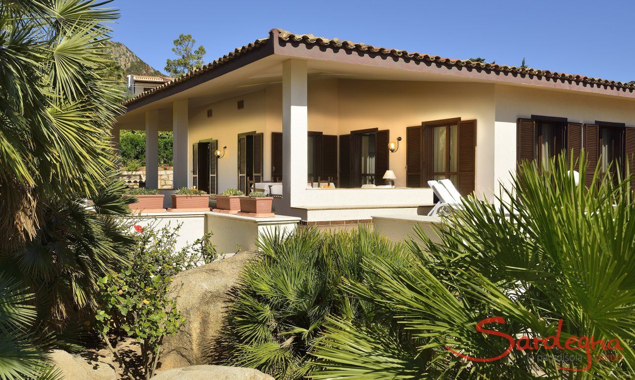 Villa Nautilus | Grande veranda e giardino privato Veduta casa