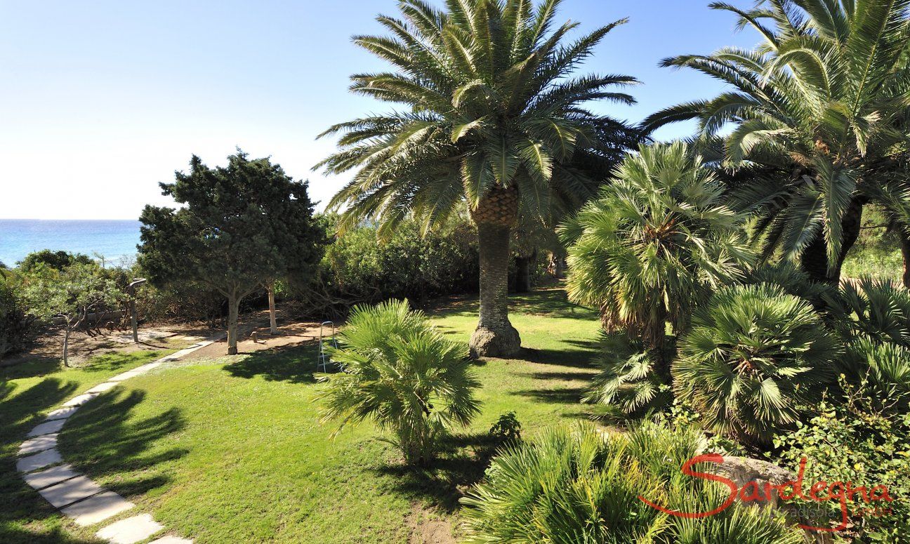 Villa Nautilus | Giardino ben curato con vista mare Giardino