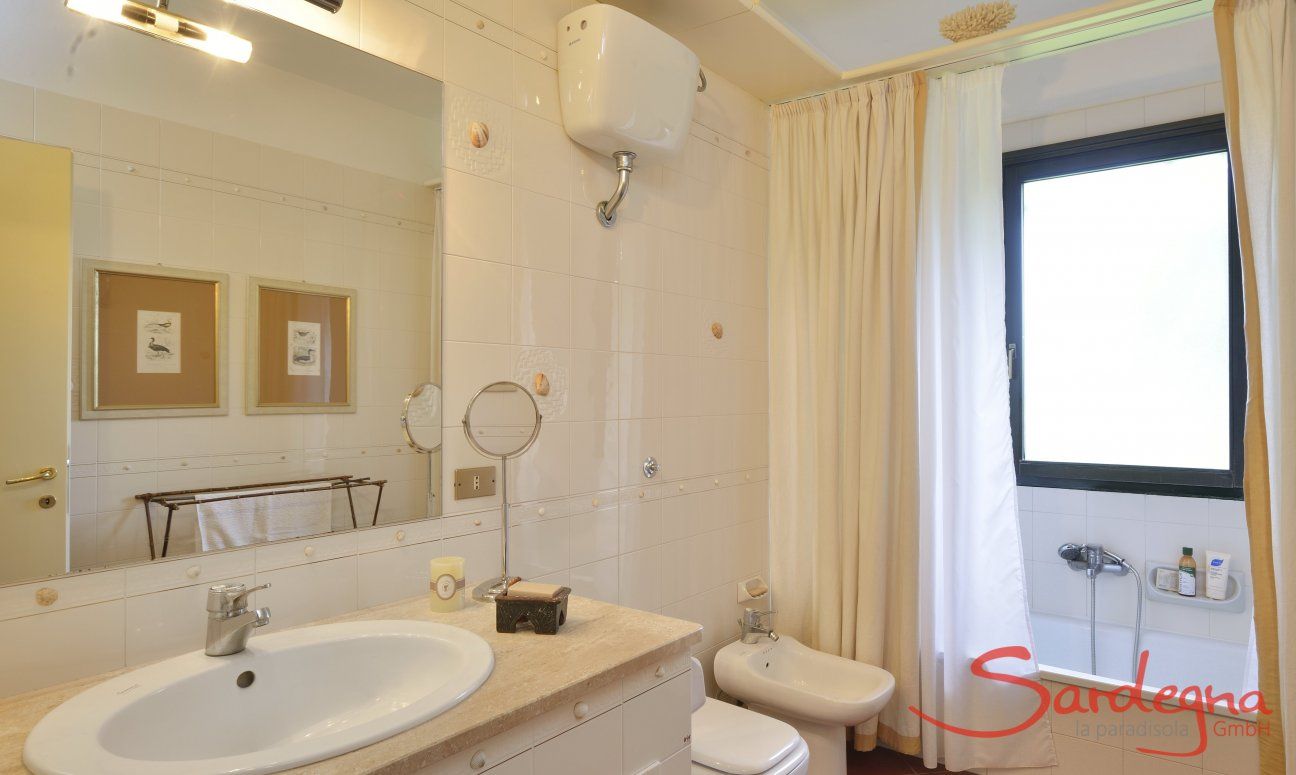 Villa Ulivi 12 | Bagno 1 con vasca Bagno con vasca