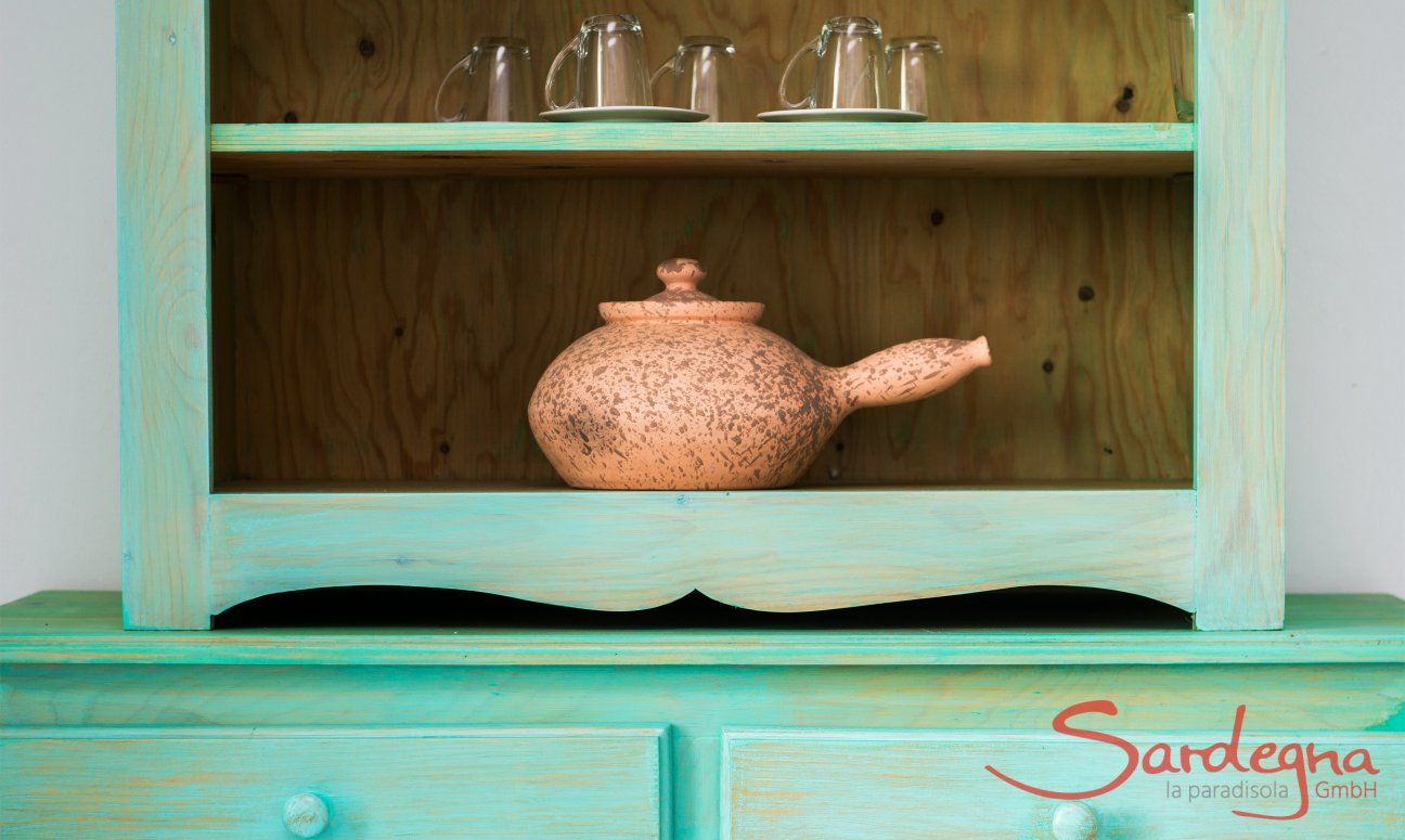 Villa Caterina | Credenza tipica sarda Dettaglio