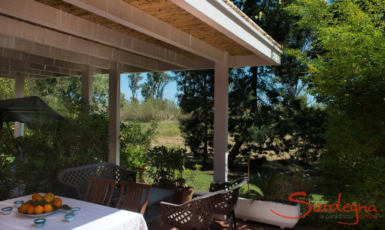 Apartment Orri 2 | Veranda coperta e giardino Veranda