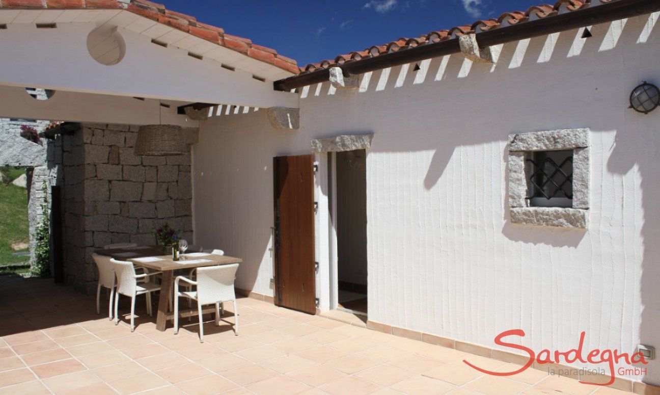 Li Conchi 32 | Mangiare all'aperto nel cortile privato Mangiare all'aperto nel cortile privato