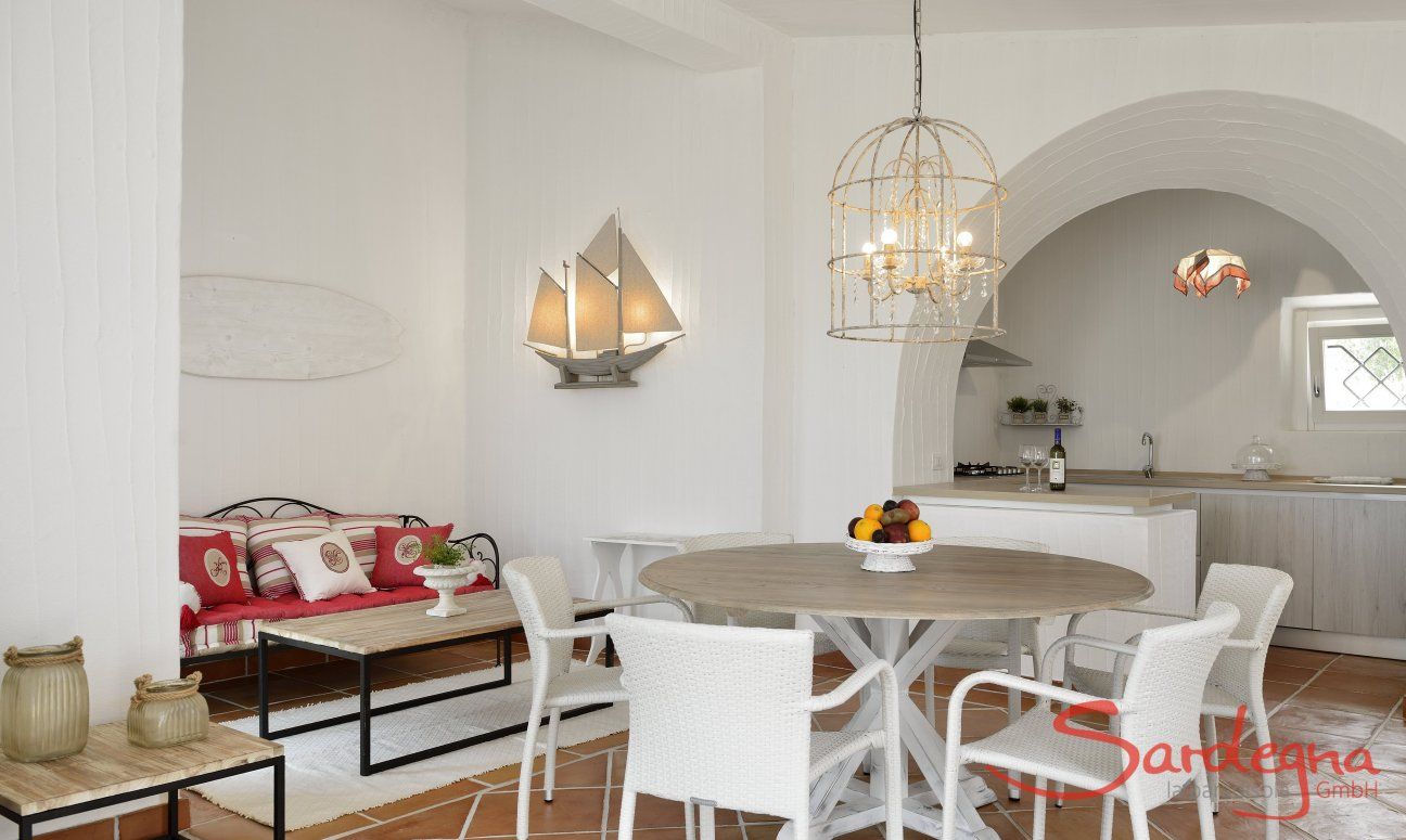 Li Conchi 33 | Tavolo da pranzo, divanetto e cucina Sala da pranzo