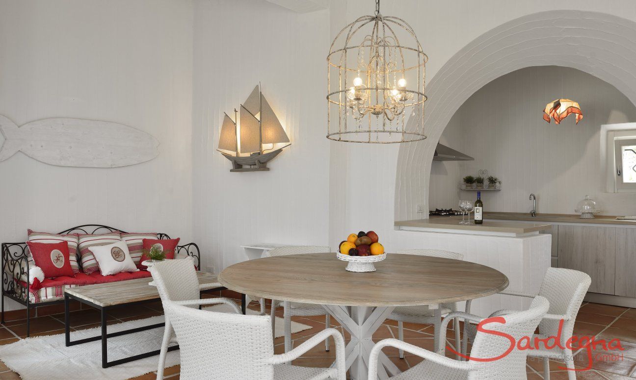 Li Conchi 33 | Tavolo da pranzo, divanetto e cucina Sala da pranzo