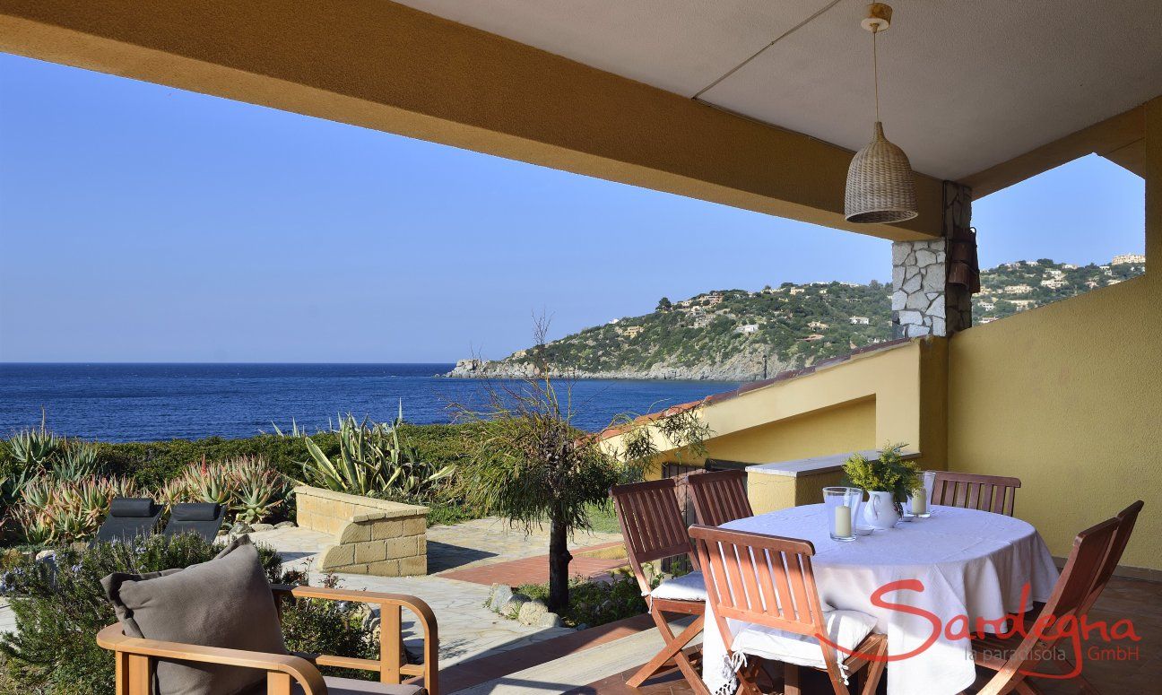 Villa delle Stelle | Terrazza con vista sulla baia di Torre delle Stelle Terrazza