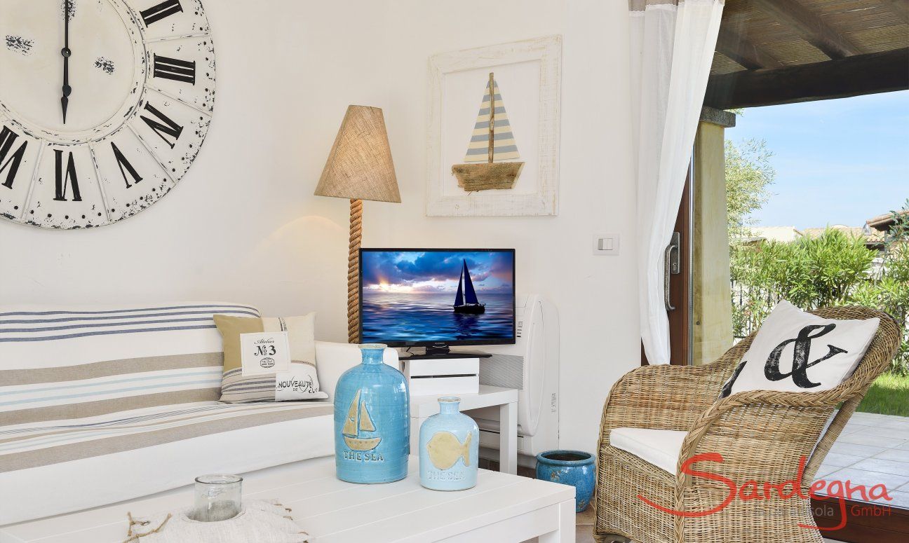 Villa Campidano 8 | Divano e TV nella zona relax Salotto