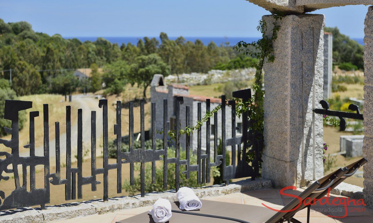 Li Conchi 6 | Relax sui comodi lettini da solo in veranda Patio