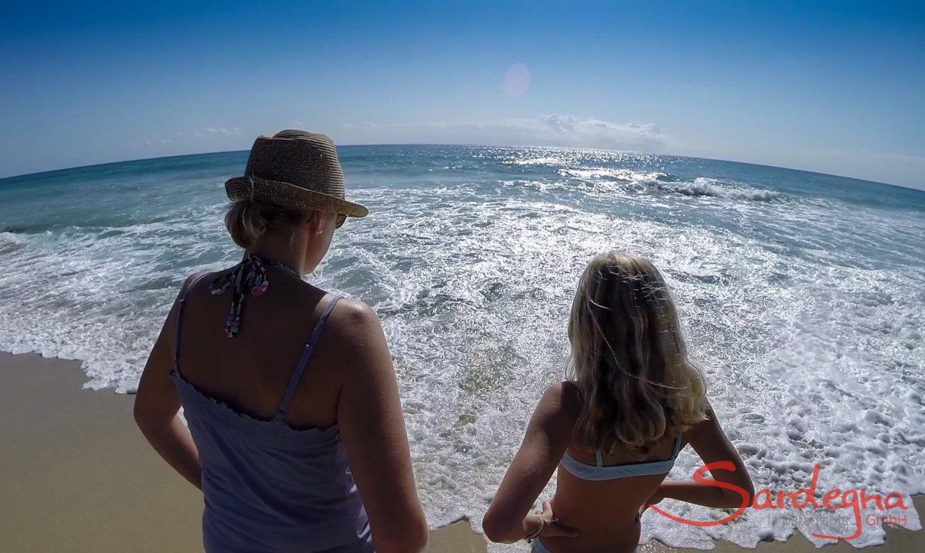 Villa Gaia | Meditazione sul bagnasciuga sardega con bambini