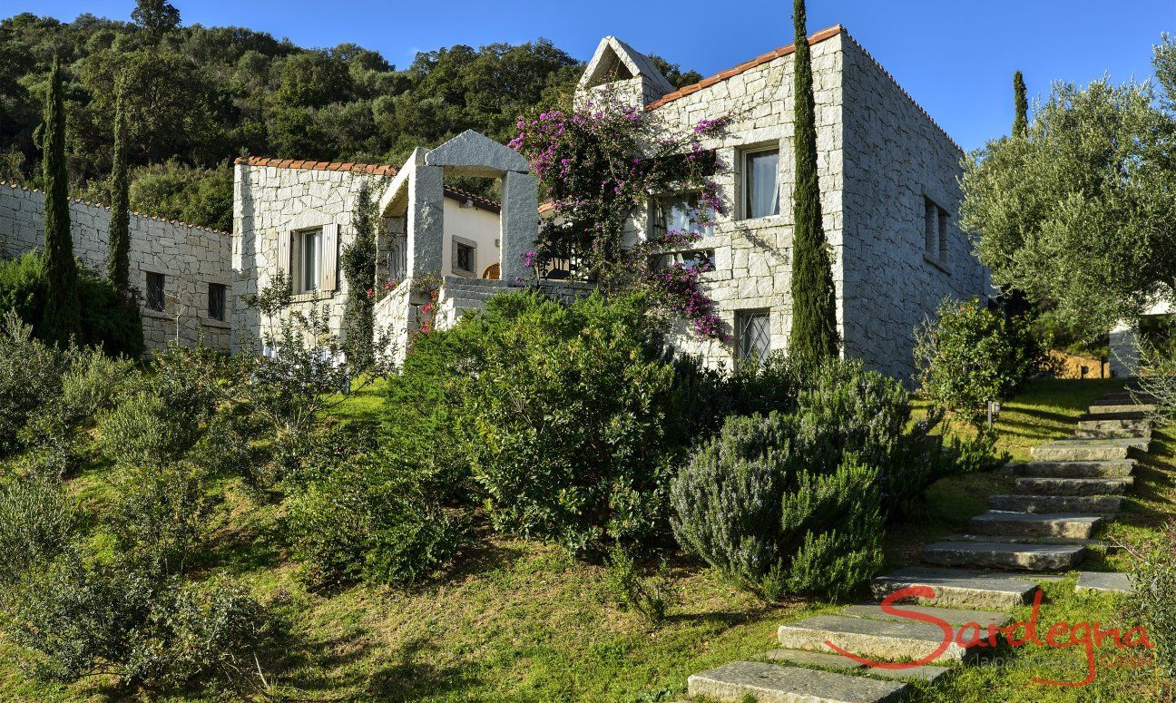 Li Conchi 2 | Posizione della casa immersa nel verde Accesso