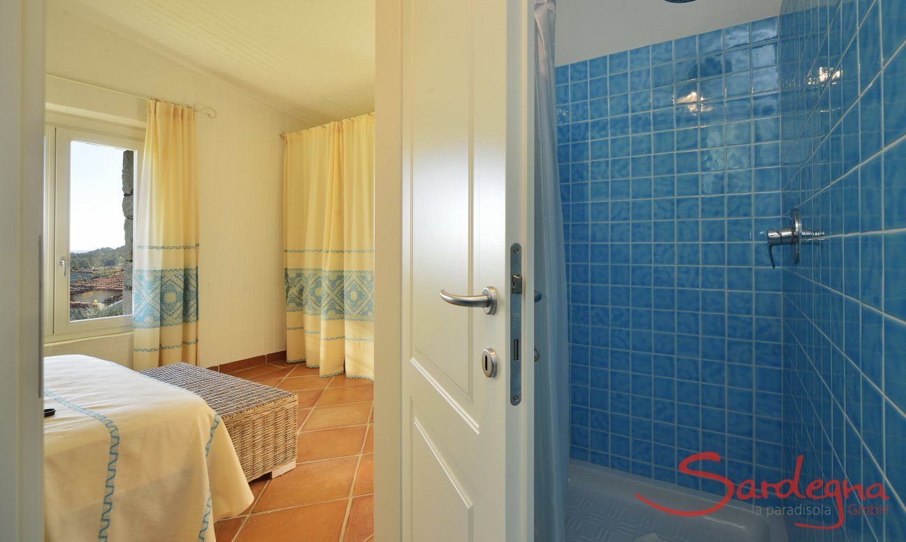 Li Conchi 7 | Bagno 1 con doccia, adiacente alla camera 1 Bagno privato con doccia Li Conchi 7