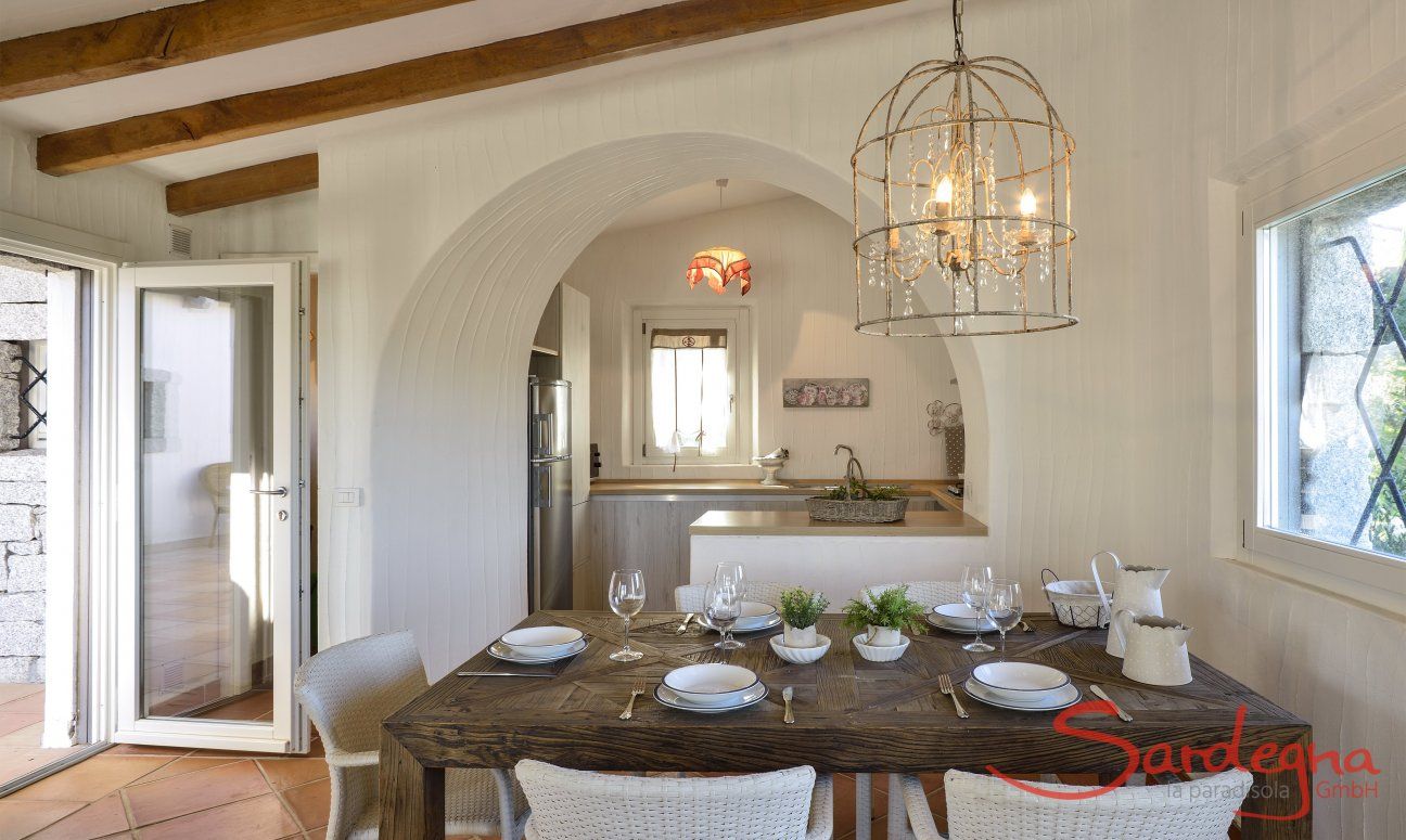 Li Conchi 9 | Tavolo da pranzo Tavolo da pranzo e cucina Li Conchi 9, Cala Sinzias