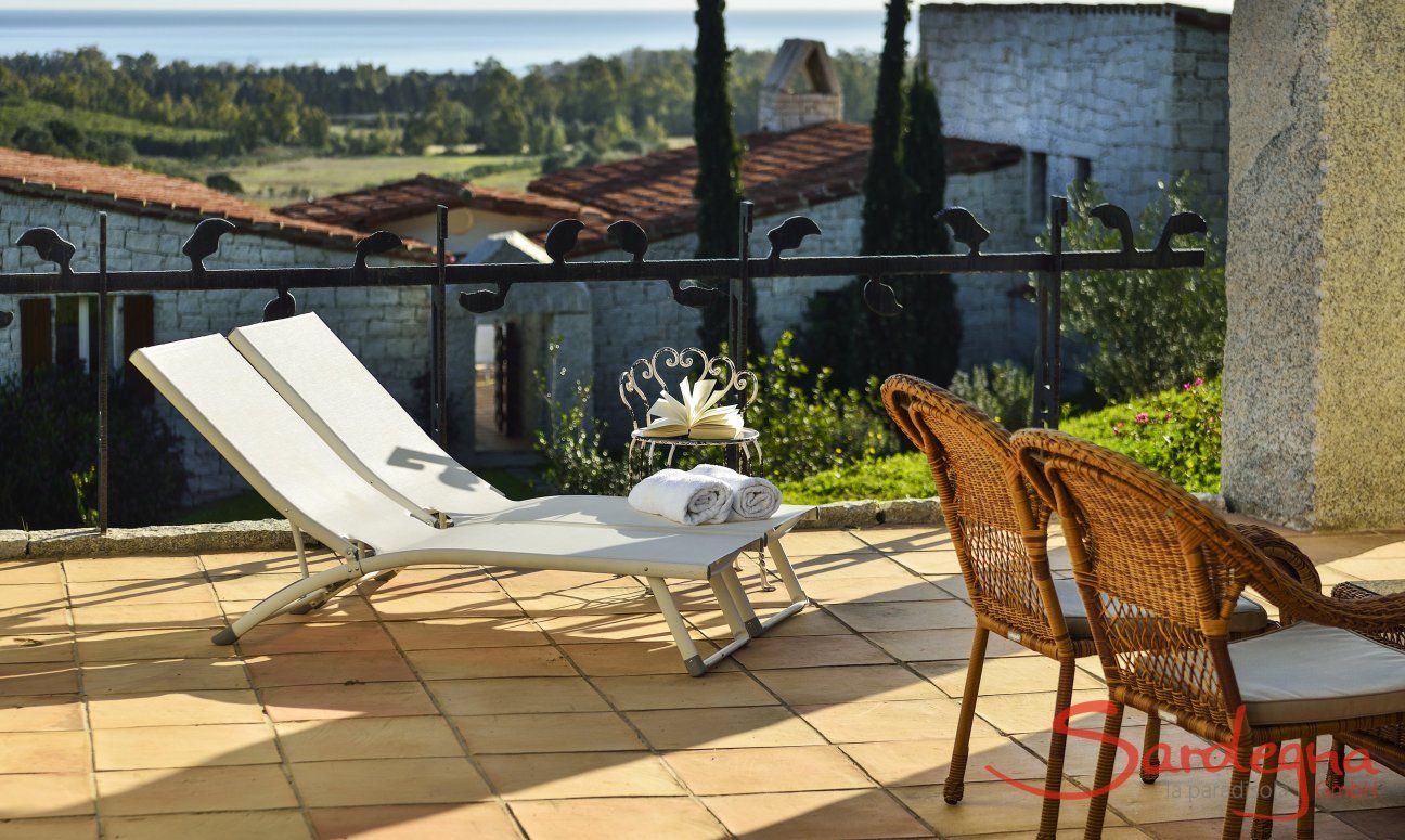 Li Conchi 10 | Terrazza con vista mare Terrazza con lettini da sole e vista mare, Li Conchi 10, Li Conchi 10, Cala Sinzias