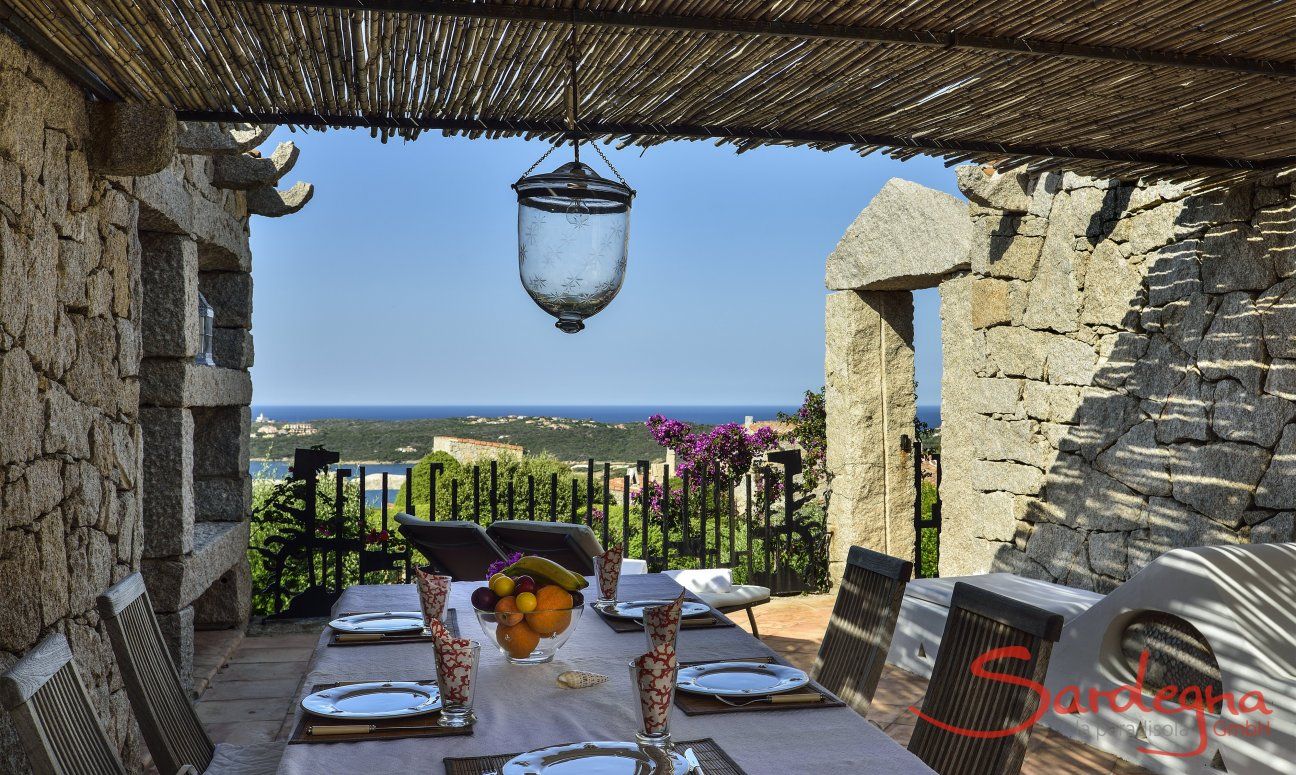 Penthouse Domus 16 | Posto da mangiare all'aperto Posto da mangiare all'aperto