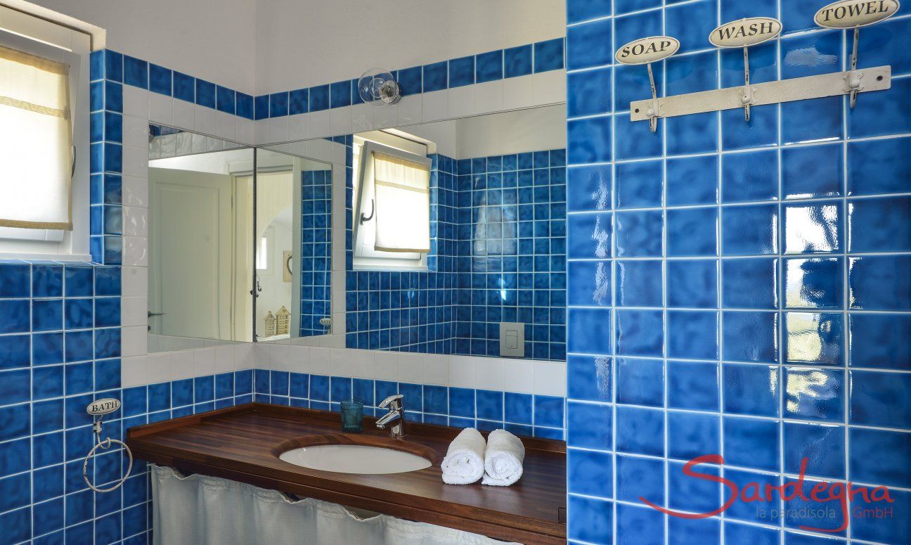 Li Conchi 20 | Bagno privato della camera 1 con doccia Bagno ensuite