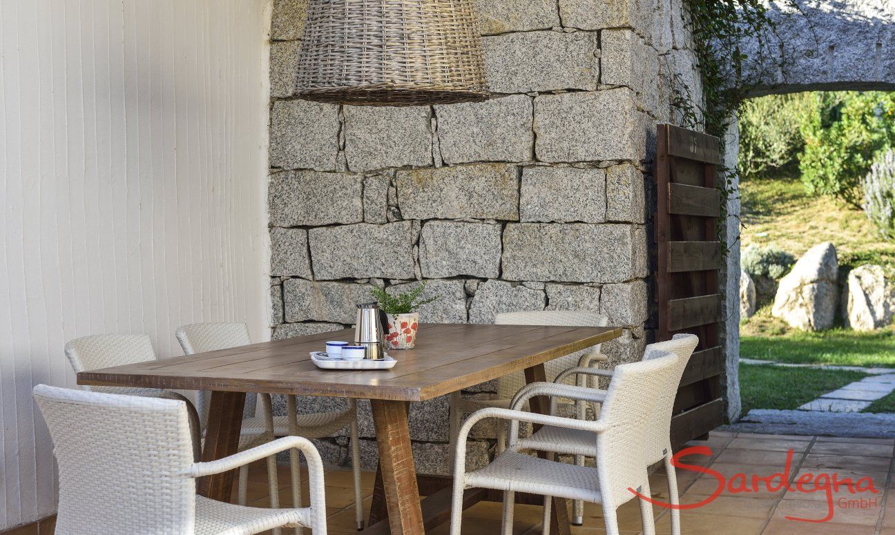 Li Conchi 37 | Tavolo per mangiare all'aperto sulla terrazza Terrazza