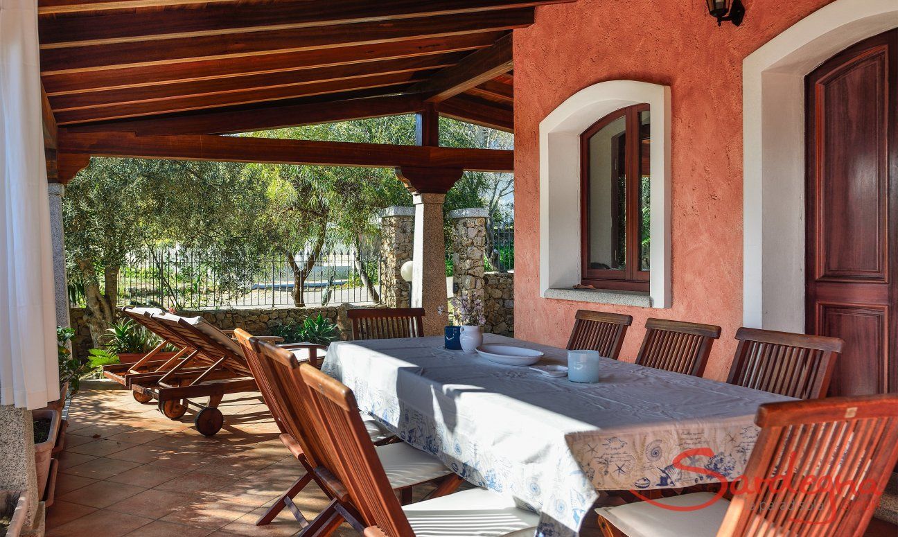 Villa Le Ginestre 1 | Terrazza con Tavolo Terrazza con Tavolo