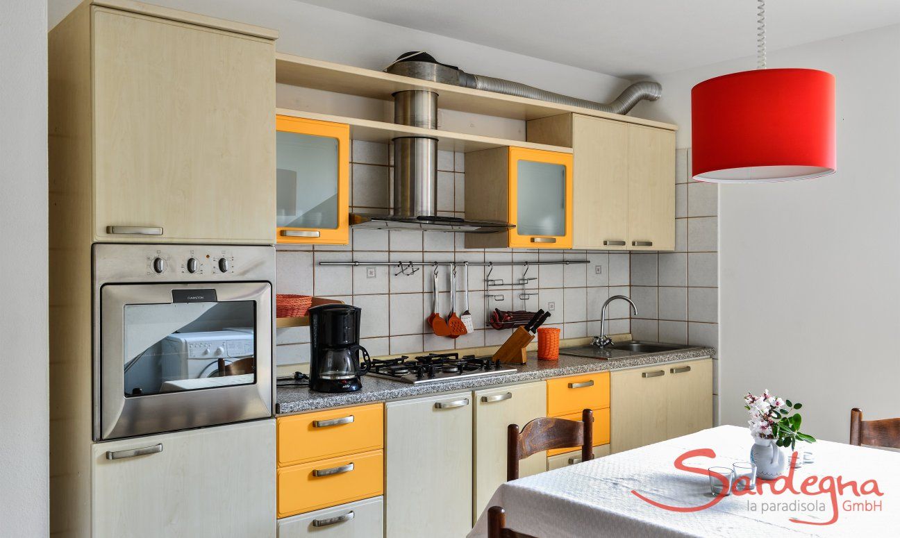 Villa Le Ginestre 2 | Cucina seminterrato con forno e cucina a gas Cucina seminterrato con forno e cucina a gas