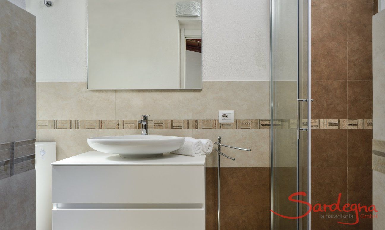 Villa Chiara | Bagno 1 con doccia Bagno