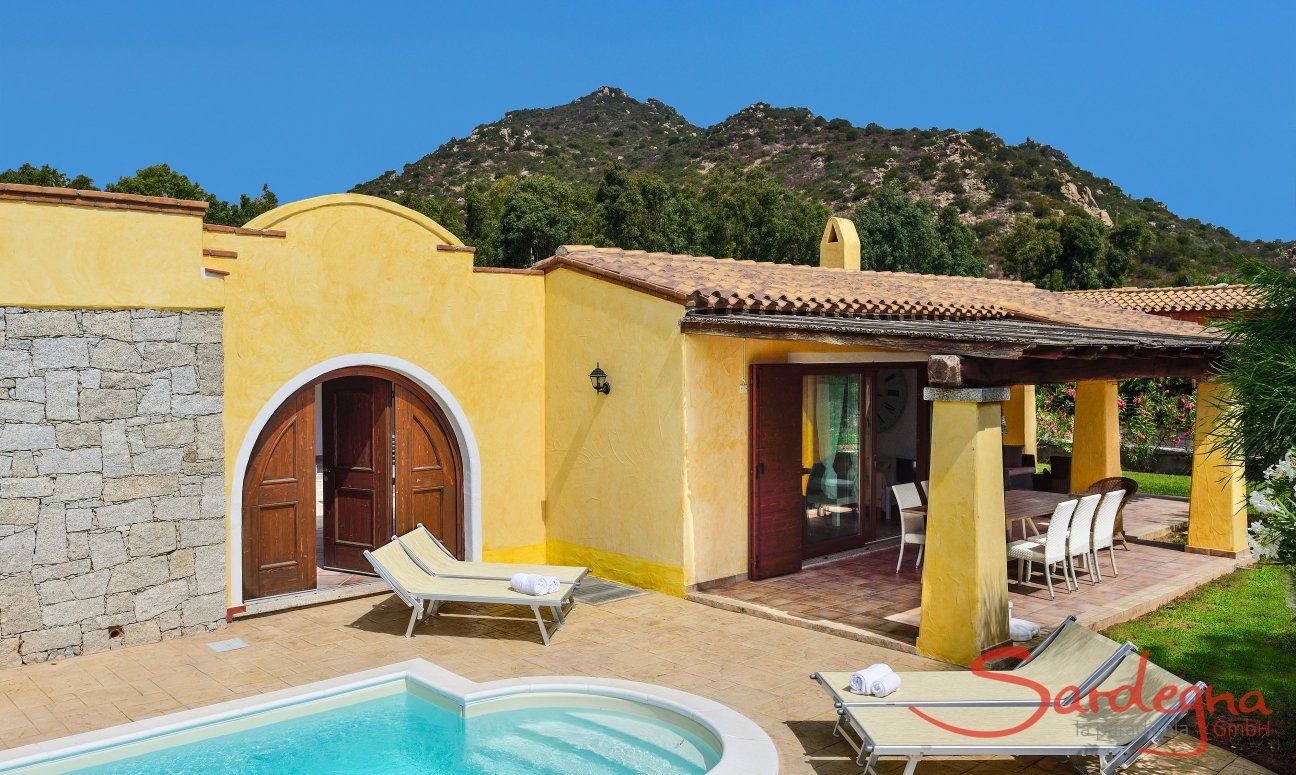 Villa Campidano 8 | La casa con piscina, terrazza e giardino Piscina e casa