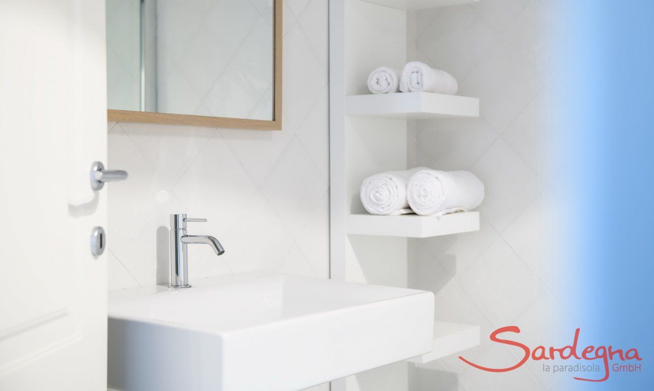 Li Conchi 21 | Bagno 3 con lavandino al piano sotto Bagno 3