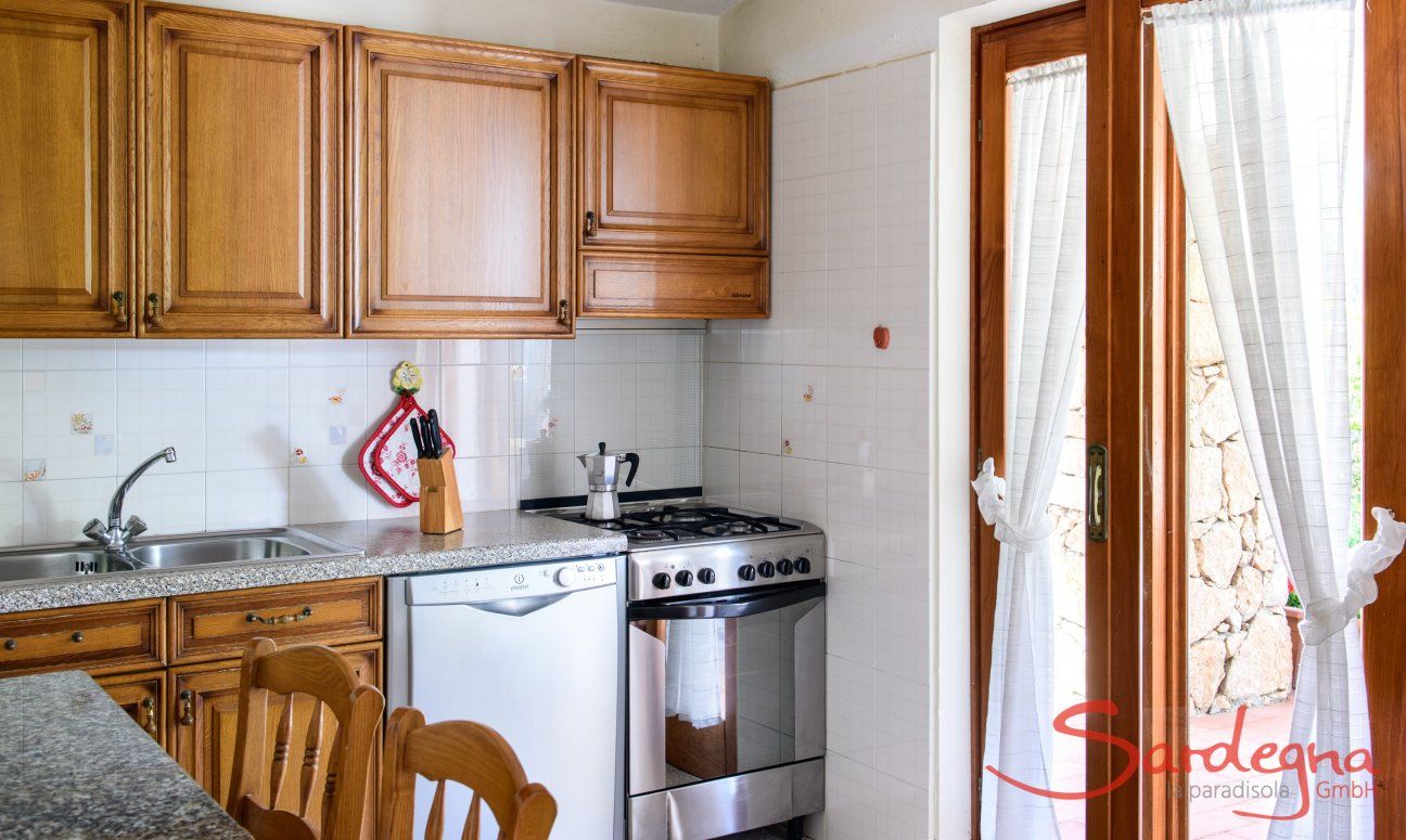 Villa Marco | Cucina completa con accesso diretto alla veranda Cucina