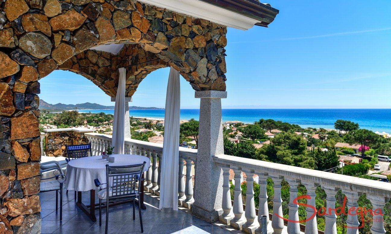 Apartment Castededdu 5 | Terrazza semi coperta con vista mare mozzafiato Vista mare
