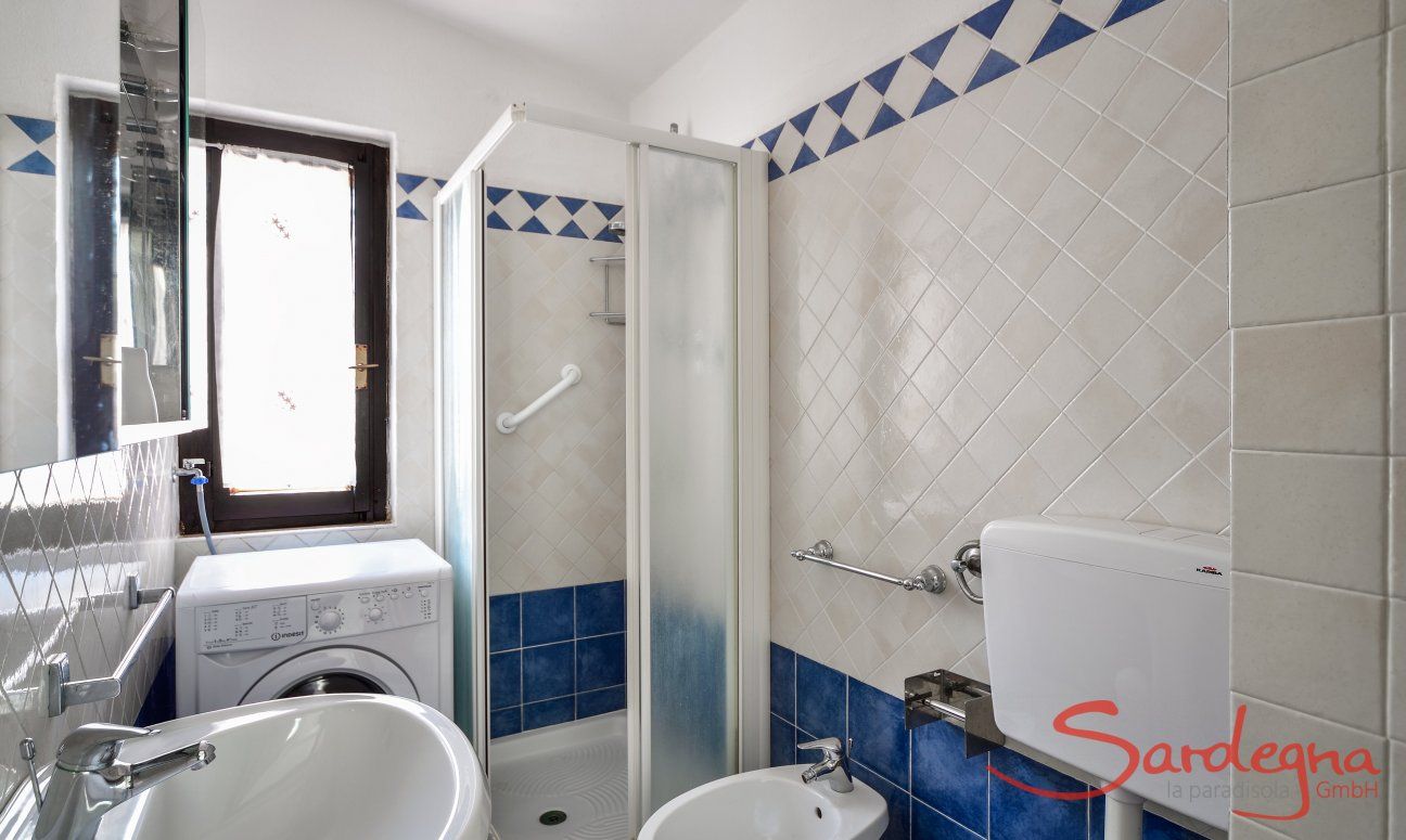 Villa Alessia | Bagno 1 con doccia Bagno