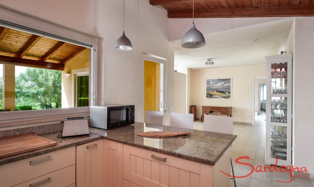 Villa Caroline | Cucina con finestra panoramica Cucina