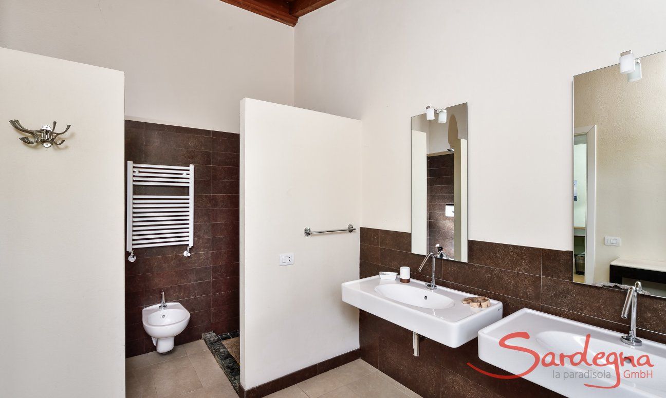 Villa Caroline | Bagno 1con doccia Bagno 1