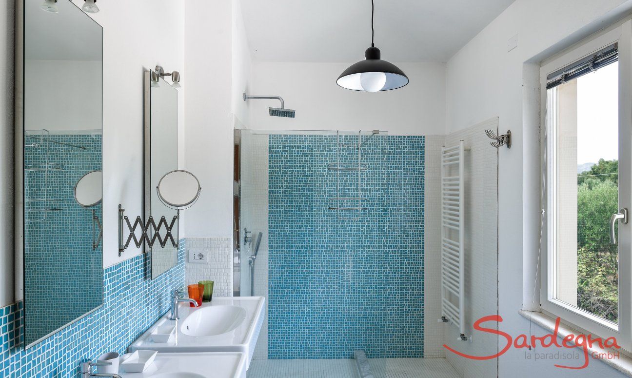 Villa Caroline | Bagno 2 con doccia Bagno 2