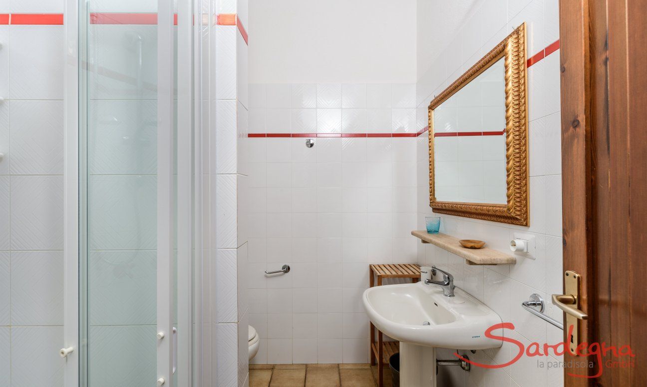 Casa Meloni 2 | Bagno con doccia Bagno con doccia Meloni 2 a Sant Elmo