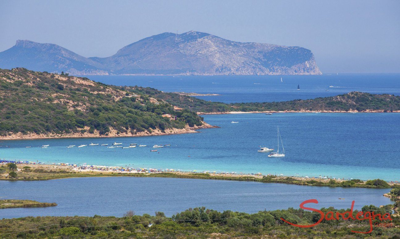 Vista da Porto Taverna verso nord