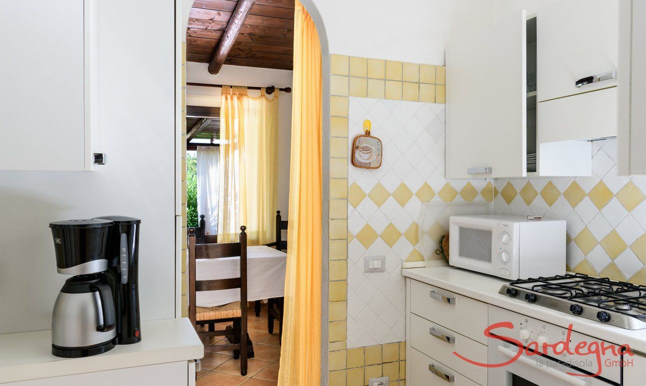 Villa Giangaleazzo | Cucina con arco alla sala da pranzo Cucina