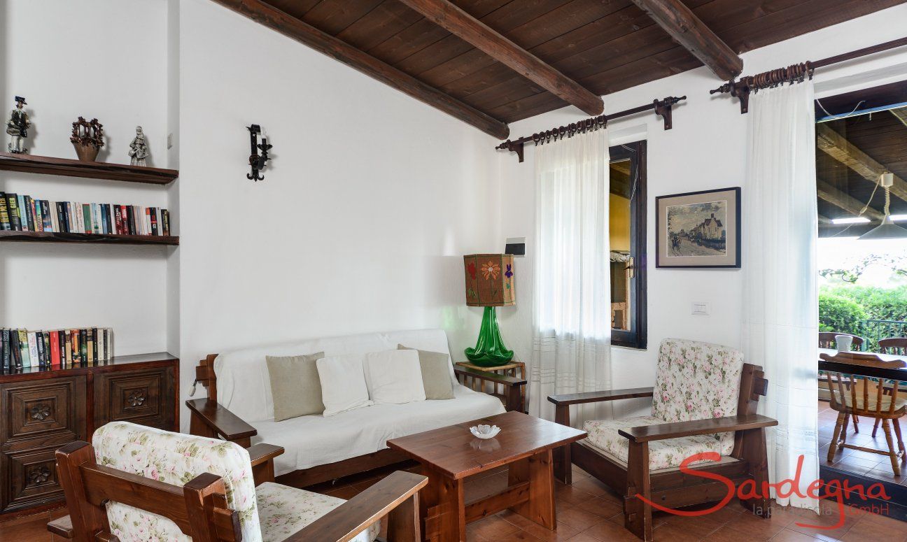 Villa Lentischio | Sala con porta sulla veranda Sala con porta sulla veranda