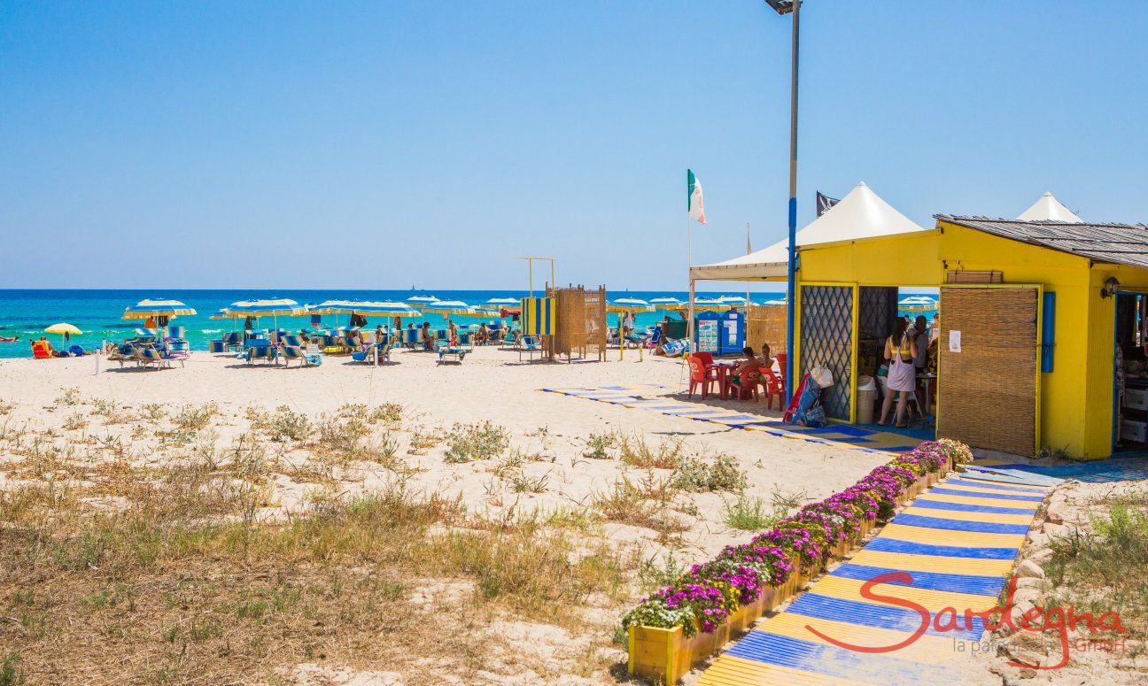 Beach bar "Bobo Beach" per tutte le occasioni: colazione, snack o aperitivi