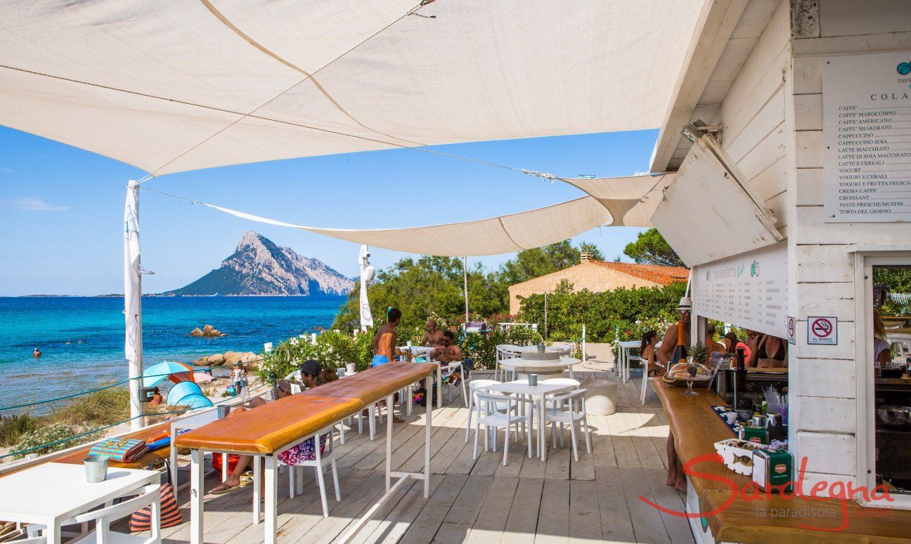 Ristorante sulla spiaggia di Porto Taverna